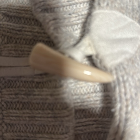 Old Navy Short Sleeve Toggle Button Cardigan, Size: XS, Color: Oatmeal - Picture 4 of 4